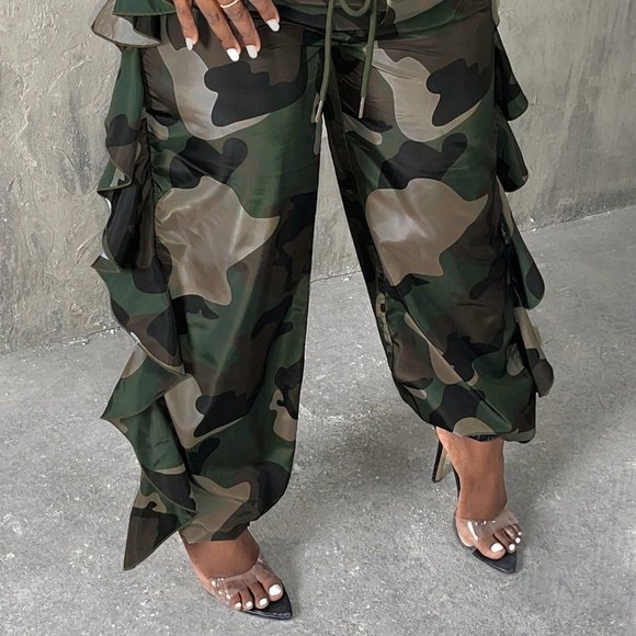 Camo Print Drawstring Waist Ruffle Trim Pants - Picture 4 of 5